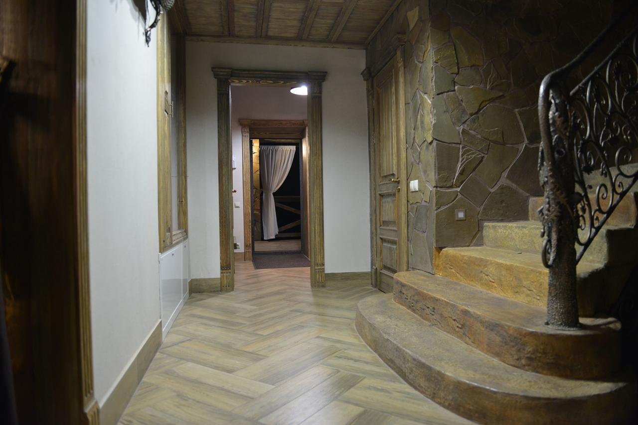Folvark Gvozd Hotel Kameniuki Exterior foto